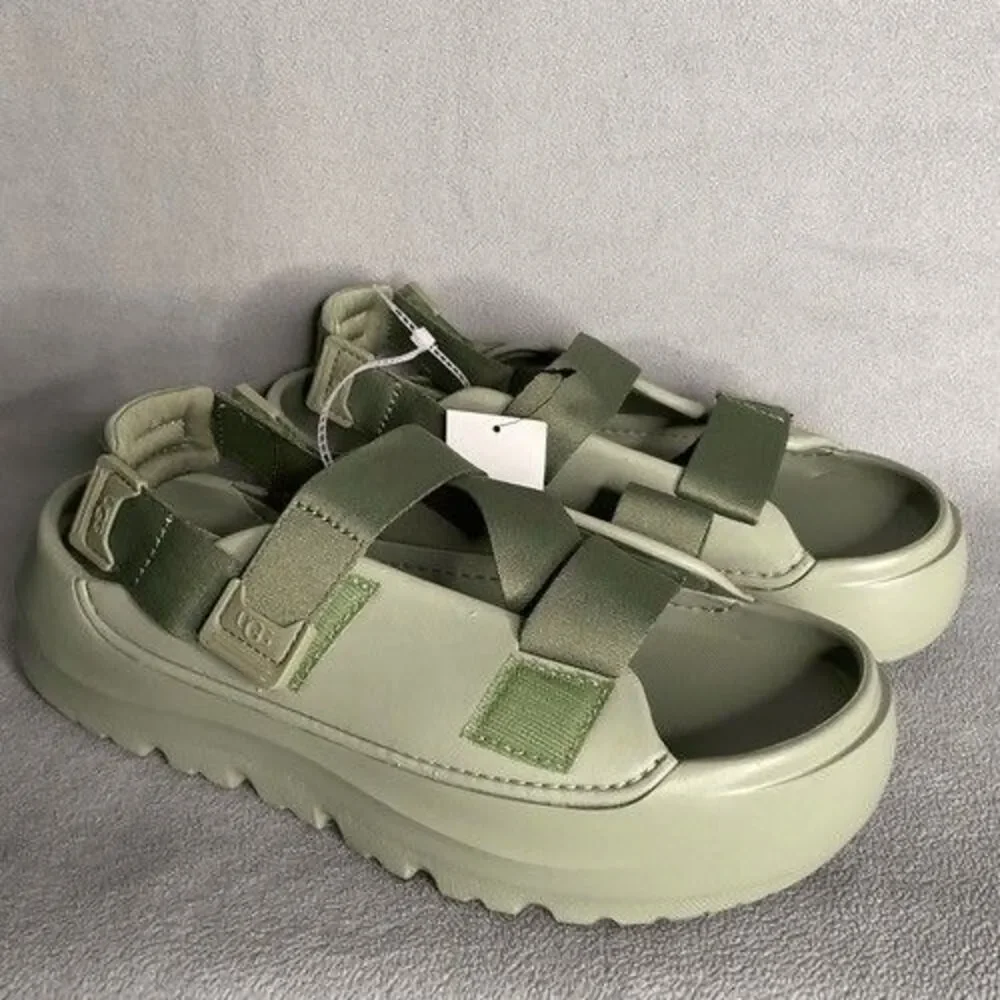 NWOB UGG 1153078 Lightweight Strappy Platform Sandals Men Size 9 Shaded Clover G